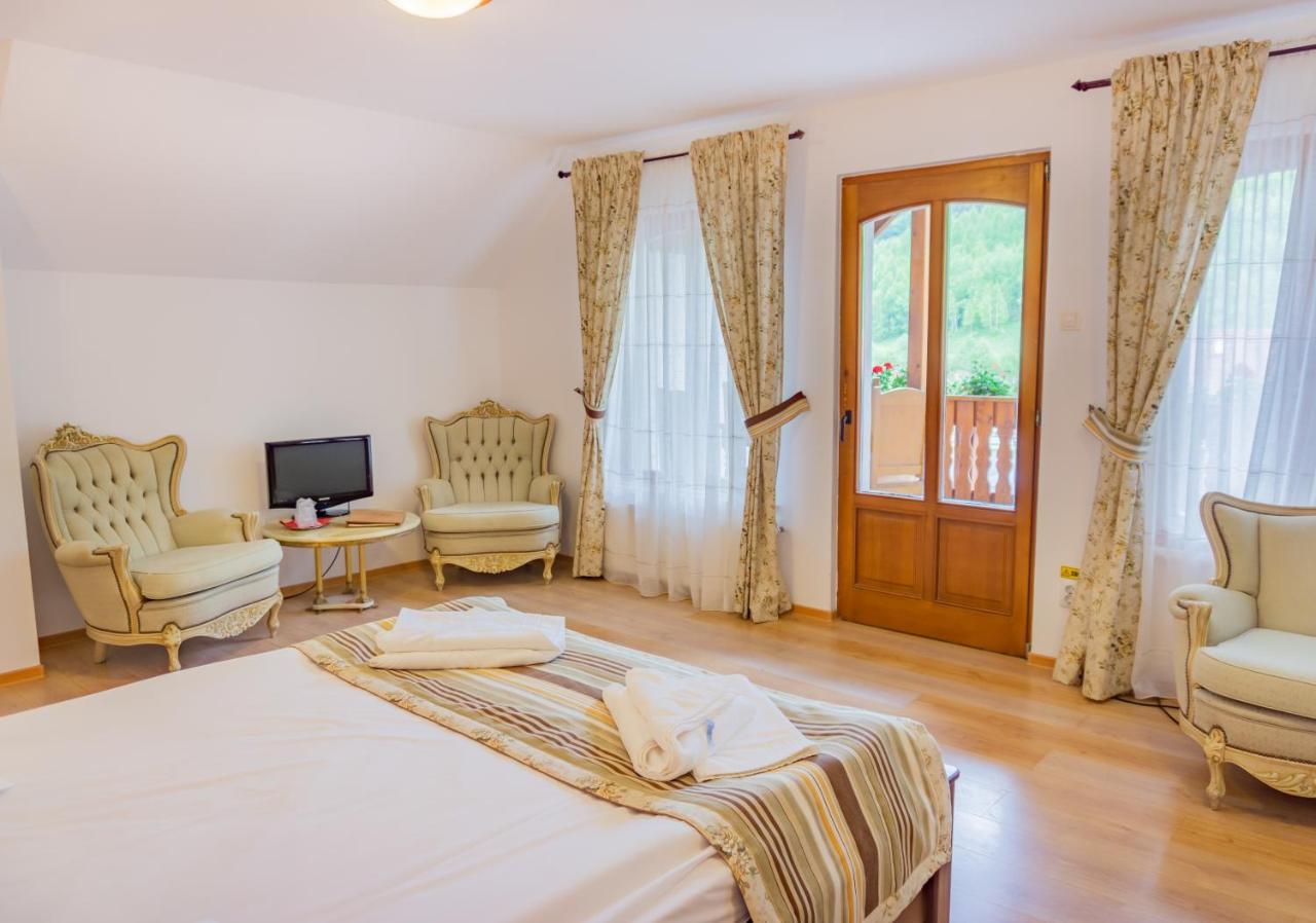 Popasul Craiului Villa Zărneşti Esterno foto